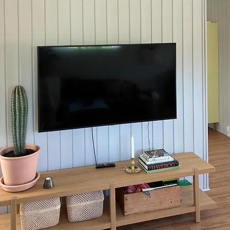 2 Bedroom Stunning In *