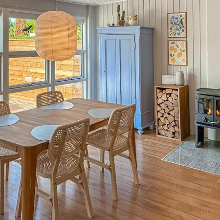 2 Bedroom Stunning In Сasa de vacaciones Vordingborg